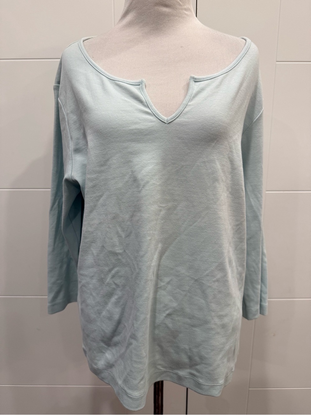 Light Blue Women's Notch Neck 3/4 Sleeve Top